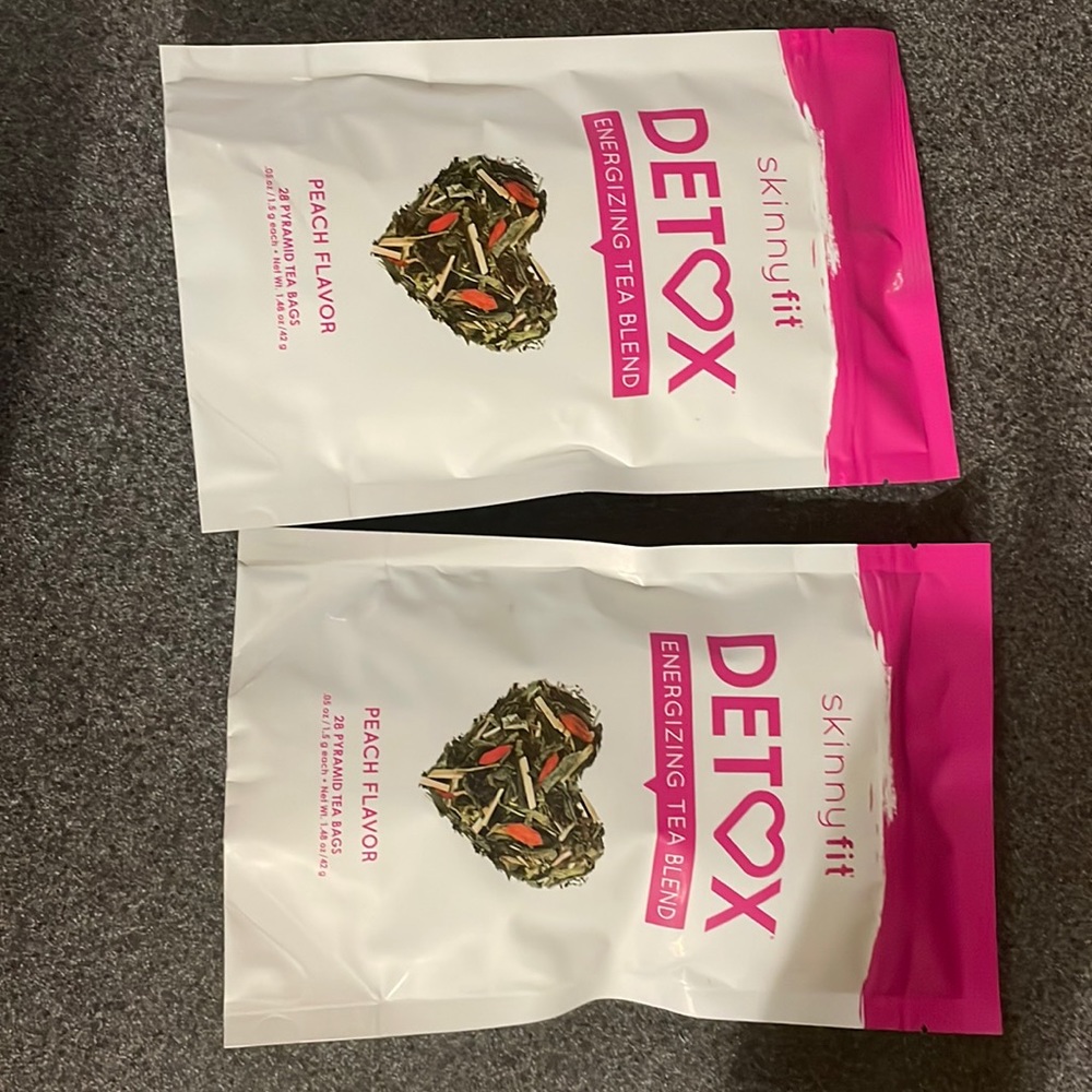 TWO BAGS Skinny fit daytime peach flavored tea